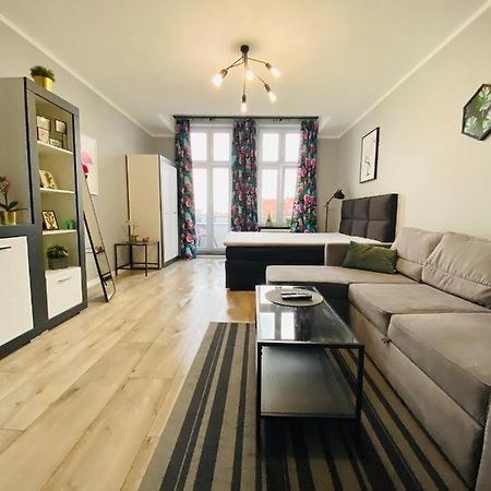 Apartament Flaming Z Balkonem - Scisle Centrum Naprzeciwko Pkp I Pks - Self Check In - Darmowy Parking - Pozne Wymeldowanie Do 12 - Wystawiamy Fv Opole Exterior foto