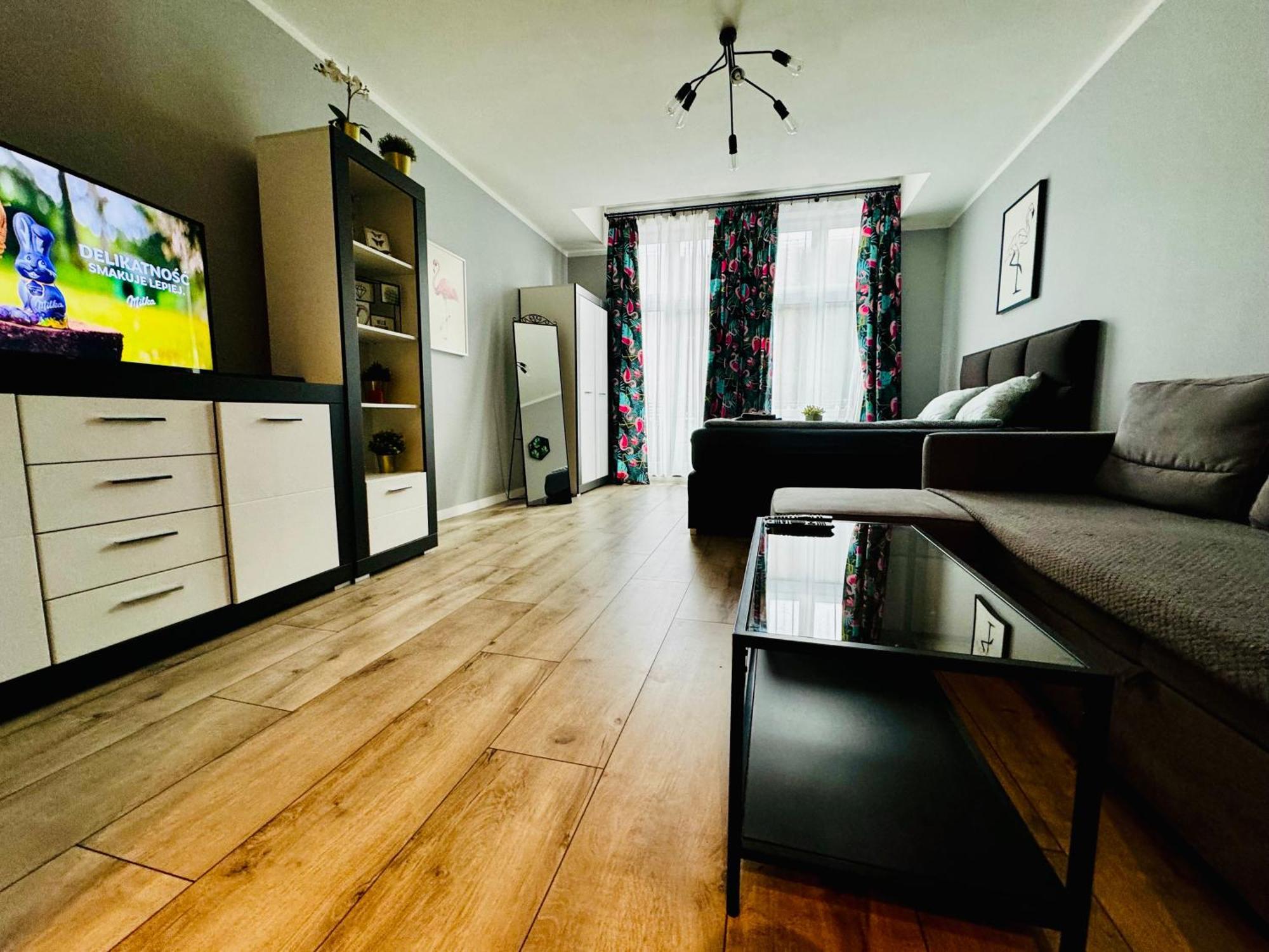 Apartament Flaming Deluxe Z Balkonem - Scisle Centrum Naprzeciwko Pkp I Pks - Self Check In - Darmowy Parking - Pozne Wymeldowanie Do 12 - Wystawiamy Fv Opole Exterior foto