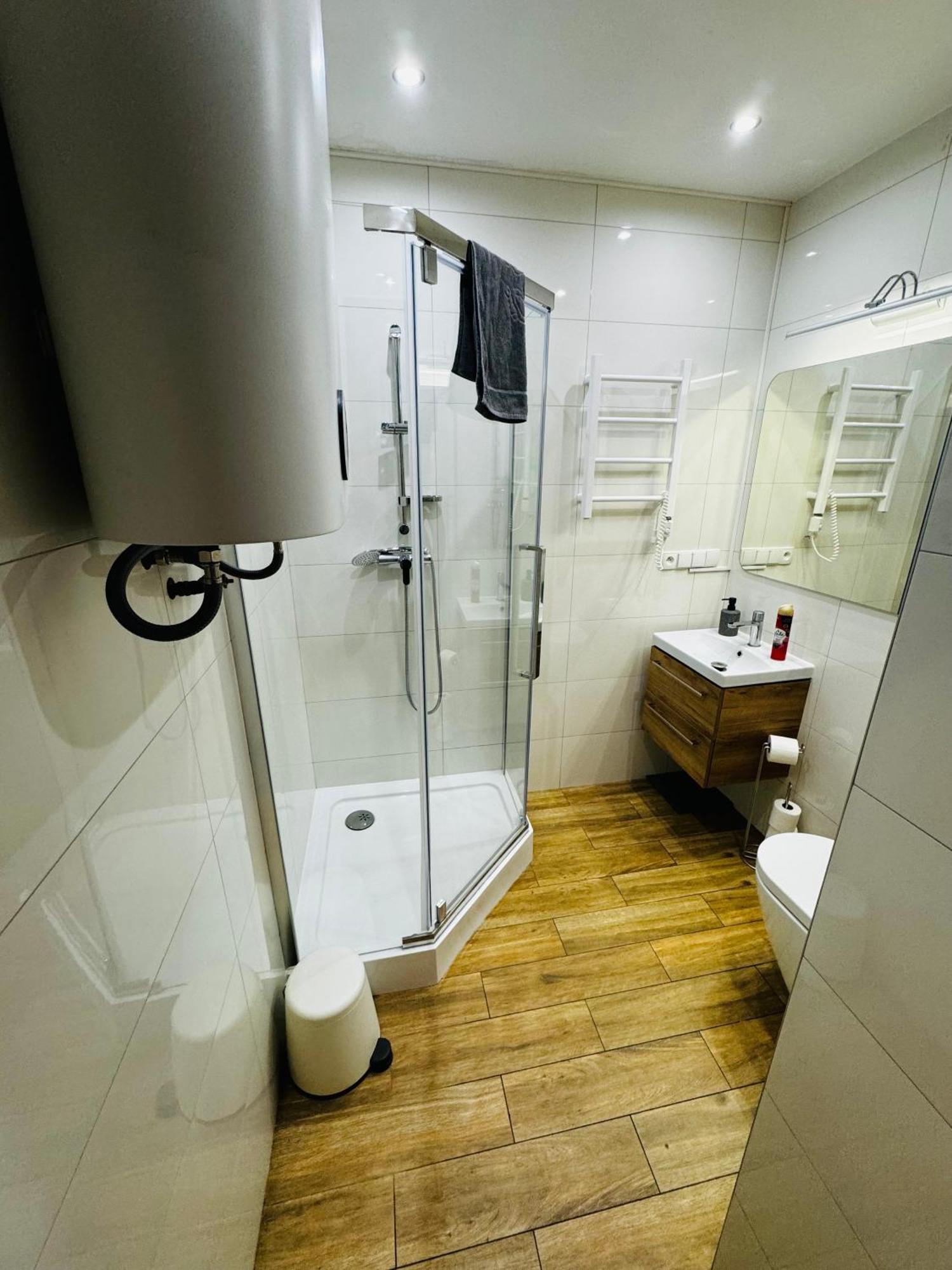 Apartament Flaming Deluxe Z Balkonem - Scisle Centrum Naprzeciwko Pkp I Pks - Self Check In - Darmowy Parking - Pozne Wymeldowanie Do 12 - Wystawiamy Fv Opole Exterior foto